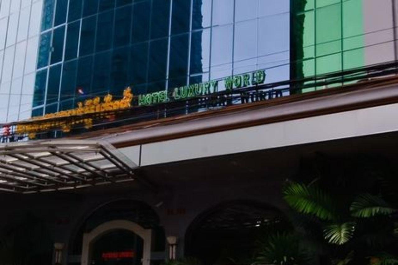 Hotel Luxury World 프놈펜 외부 사진