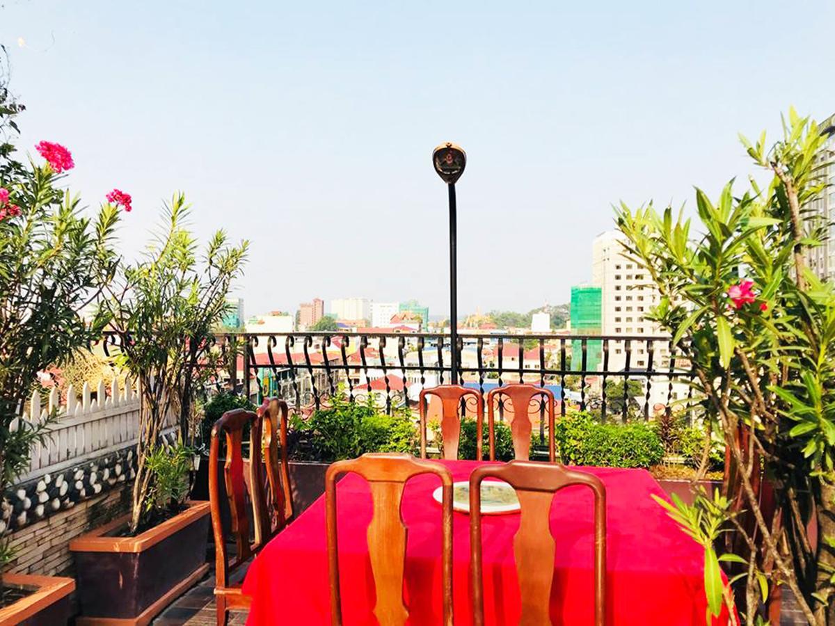 Hotel Luxury World 프놈펜 외부 사진